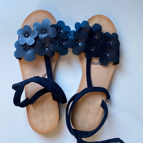 🌸 Zara Girls Sandals Black Flower Size 36  Shoe - Picture 2 of 4
